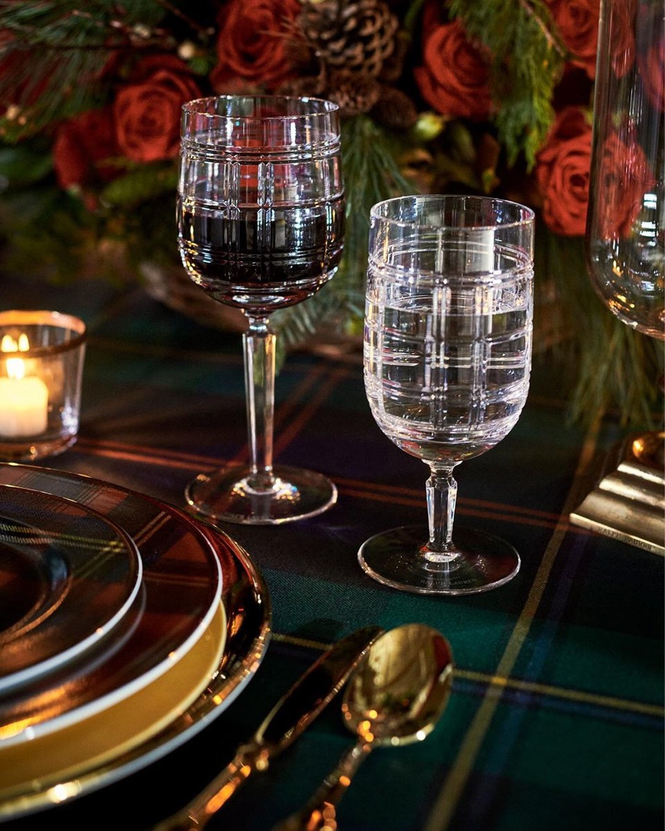 https://shop.archidzielo.pl/eng_pl_Ralph-Lauren-Home-crystal-red-wine-glass-from-the-Hudson-collection-10397_7.jpg