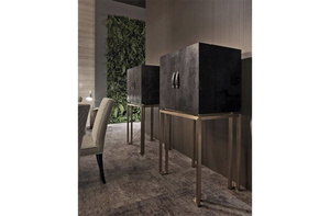 Szafka barowa Trafalgar marki Gianfranco Ferré Home 