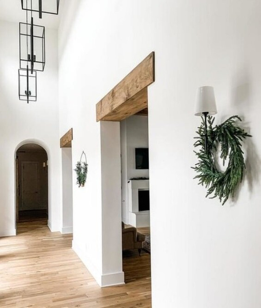 Thomas O'Brien Bryant wall lamp