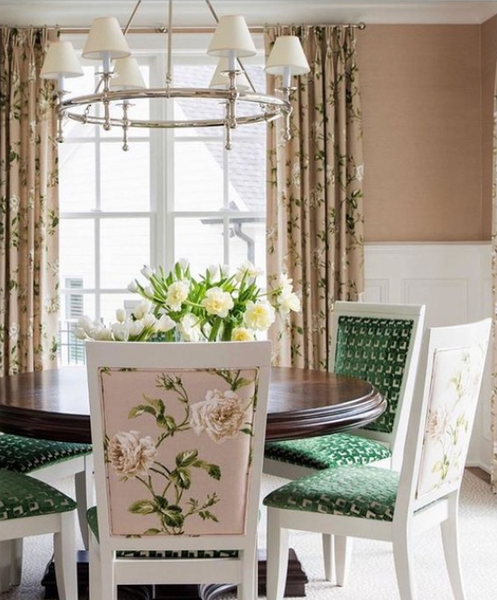 Chandelier E.F Chapman Classic Ring