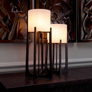 Falcon table lamp by Eichholtz 