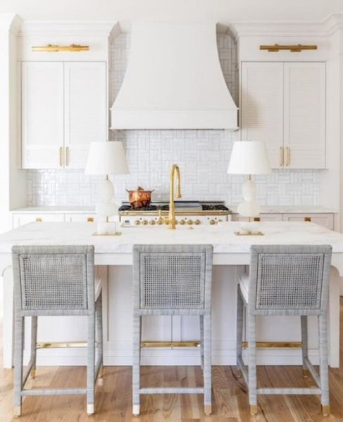 Wall lamp Chapman & Myers Cabinet Maker's Picture (24") Visual Comfort brand