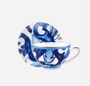 The Dolce&Gabbana cup and cappuccino saucer from the Blu Mediterraneo collection
