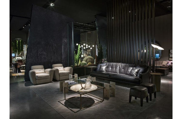 Norrebro table by Gianfranco Ferré Home