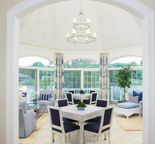 Chandelier E.F Chapman Classic Ring