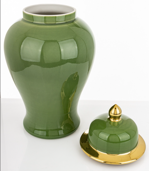 Vase M in pistachio color