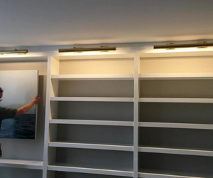 Kinkiet E.F Chapman Cabinet Maker's Picture (30")