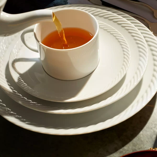 L'Objet saucer, from the Corde (White) collection