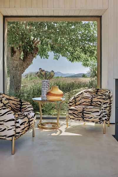 Stolik Yoa marki Roberto Cavalli Home Interiors