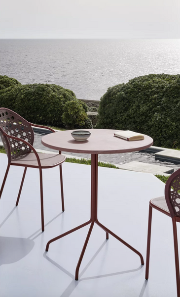 Brise 33 table by Gervasoni 1882