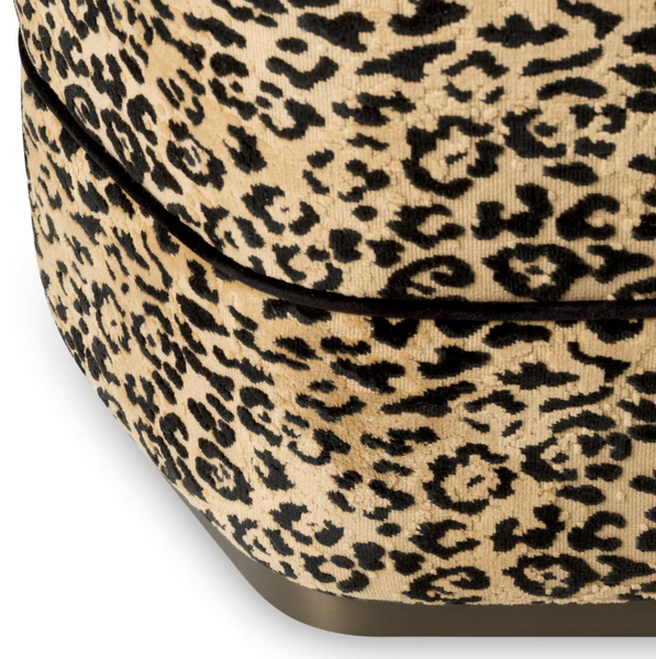 Roosevelt pouffe by Eichholtz