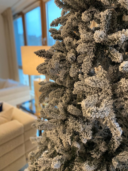 Deluxe Christmas Tree 240 cm - LED 700
