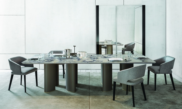Arne 240 table by Casamilano