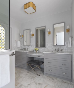 Thomas O'Brien Vivian wall lamp