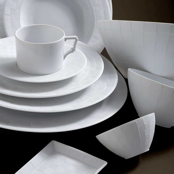 L'Objet cup saucer, from the Byzanteum collection (White)