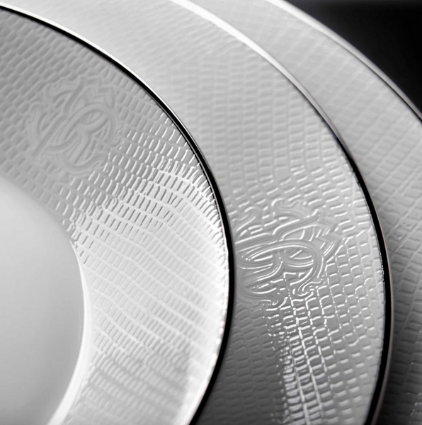 Roberto Cavalli Home service plate, from the Lizzard (Platin-Large) collection