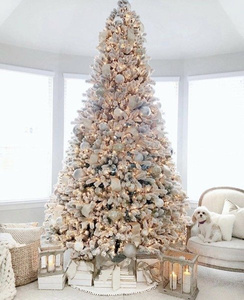 Deluxe Christmas Tree 240 cm - LED 700