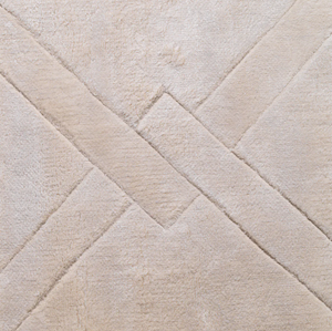 The La Belle carpet by Eichholtz