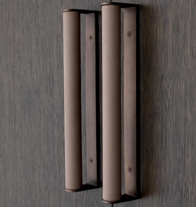 Harrison bar cabinet by Eichholtz