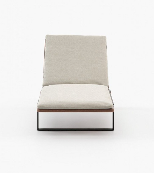 Salim garden lounger by Laskasas