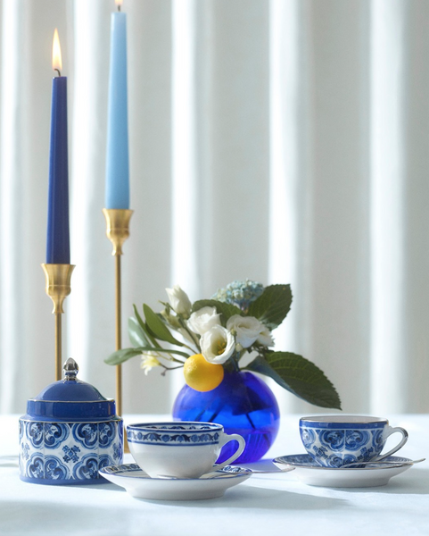 The Dolce&Gabbana cup and cappuccino saucer from the Blu Mediterraneo collection