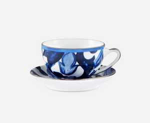 The Dolce&Gabbana cup and cappuccino saucer from the Blu Mediterraneo collection