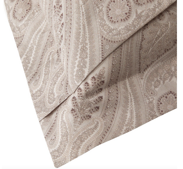 Ralph Lauren Home bedding set, from the Beaumont collection