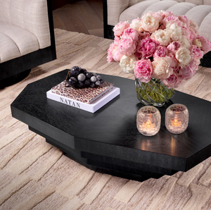 Vezio coffee table by Eichholtz