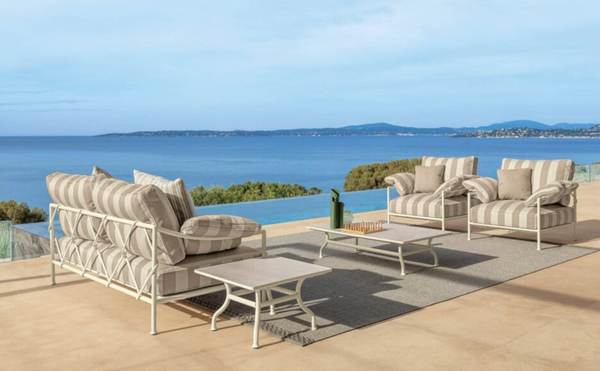 Capri coffee table by Talenti