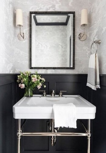 Thomas O'Brien Ziyi wall lamp  