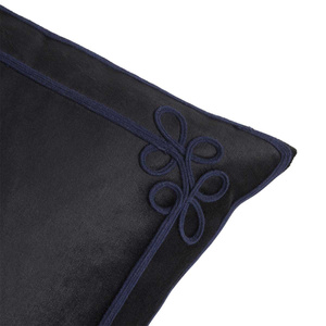 Ralph Lauren Home decorative pillow, from the Archer collection (MeBlack)