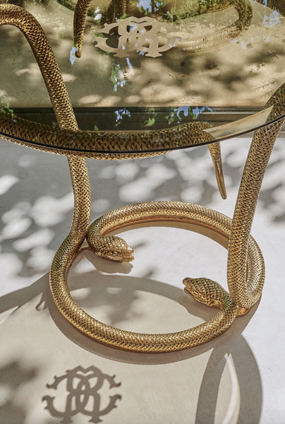 Stolik Yoa marki Roberto Cavalli Home Interiors