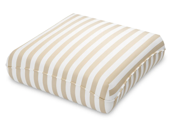 Relax garden pouf by Eichholtz