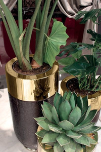 Longhi Godwin garden pot
