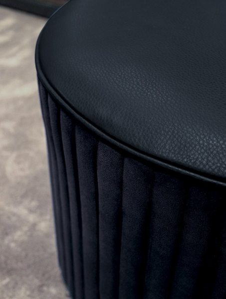 Felix pouffe by Longhi