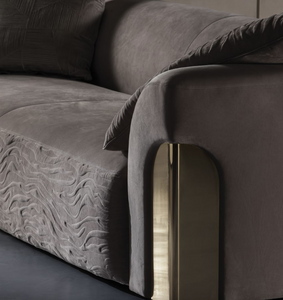 Nip sofa by Longhi