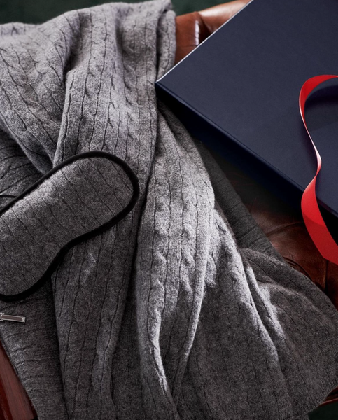 Koc kaszmirowy Ralph Lauren Home, z kolekcji Cable (Burnished Chamois)