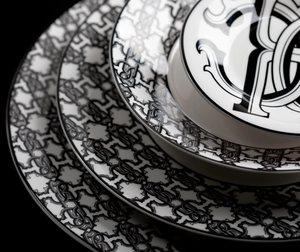 Zestaw sześciu miseczek do ryżu Roberto Cavalli Home, z kolekcji Monogram Black