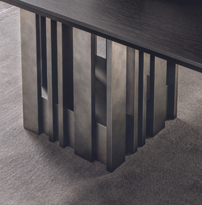 Empire table by Casamilano