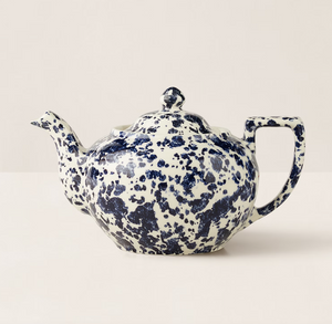 Imbryk do herbaty marki Ralph Lauren Home x Burleigh, z kolekcji Antique Marble