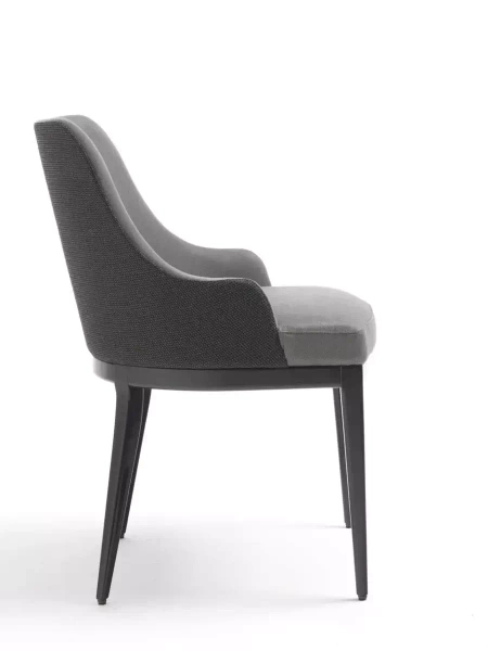 Galimberti chair by Nino Adele