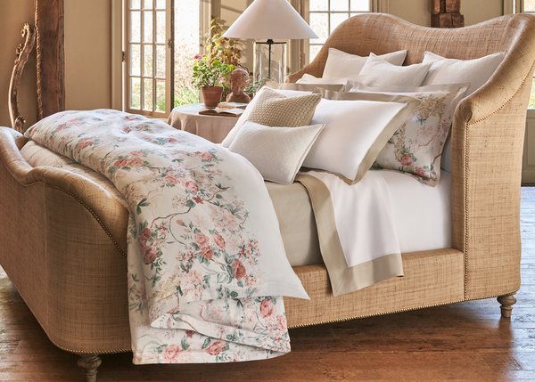 Decorative pillow Lillian by Ralph Lauren Home from the Elisabetta Collection