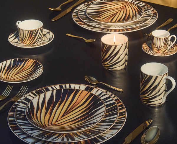 Set of six Roberto Cavalli Home dinner plates from the Ray of Gold collection