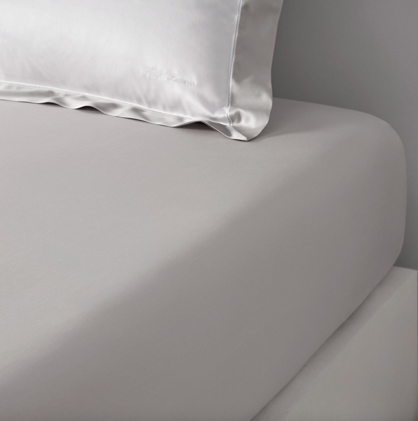 Ralph Lauren Home sheet, from the Langdon collection (Silver)
