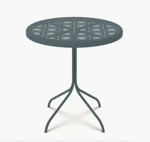 Brise 33 table by Gervasoni 1882