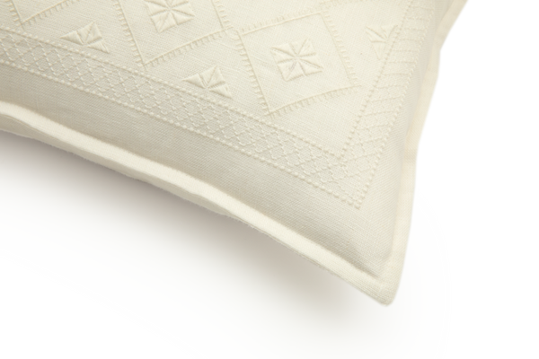 Decorative pillow Lillian by Ralph Lauren Home from the Elisabetta Collection