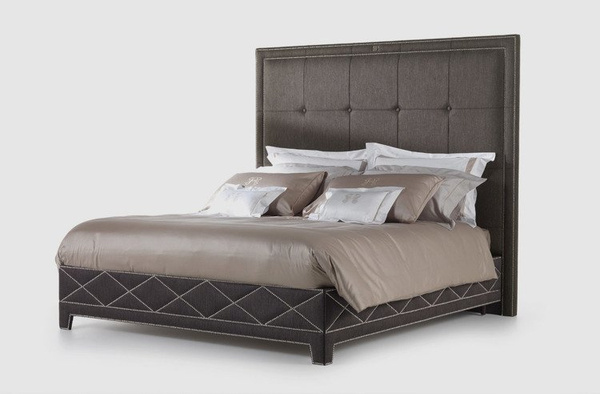 Hilton bed by Gianfranco Ferré Home