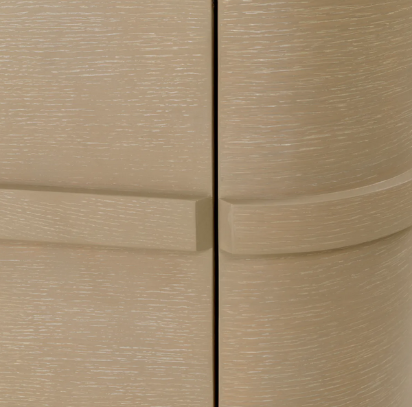 Cabana bar cabinet by Eichholtz