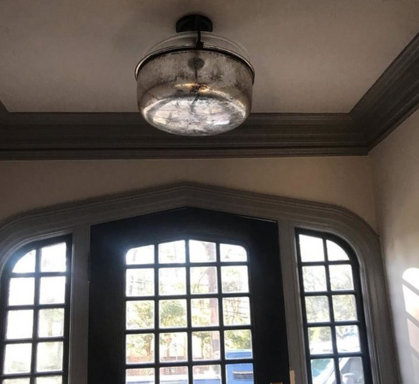 Plafon Lorford Medium Semi-Flush projektu Chapman & Myers marki Visual Comfort