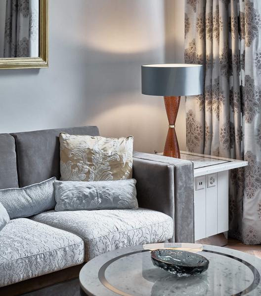 Cheers table lamp by Italamp